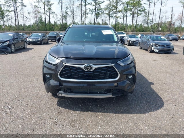 Toyota Highlander Xle 2022 5TDGZRAH1NS122206 Image 13