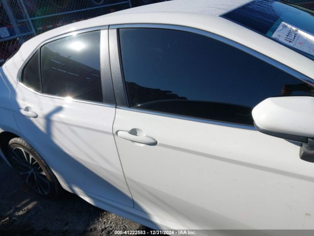 4T1B11HK3JU658046 Toyota CAMRY SE