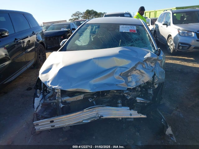 JTDEPRAE7LJ113796 Toyota COROLLA LE