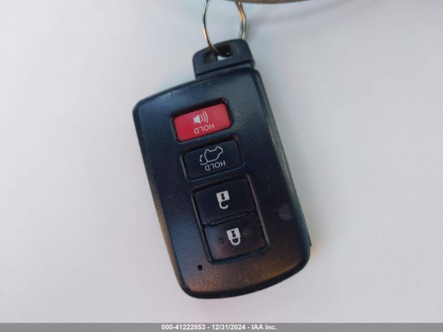 2T3WFREV0JW435891 Toyota Rav4 Adventure/xle