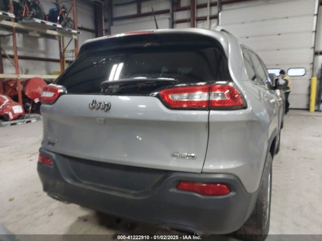 1C4PJMCS5FW546508 Jeep Cherokee Latitude