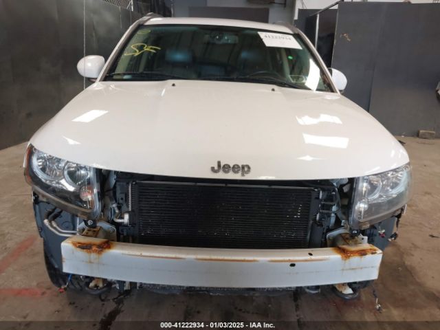 1C4NJDEB0ED661094 Jeep Compass Latitude