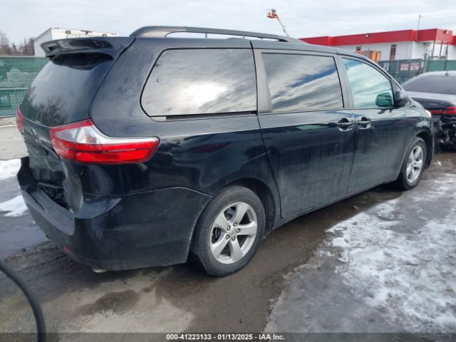 5TDKZ3DC9HS874442 Toyota Sienna Le 8 Passenger