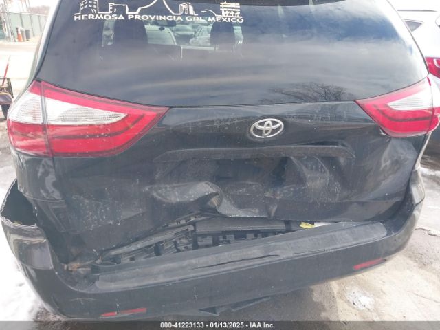 5TDKZ3DC9HS874442 Toyota Sienna Le 8 Passenger