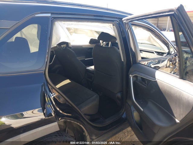 Toyota RAV4 LE 2019 2T3H1RFV1KC007305 Image 8