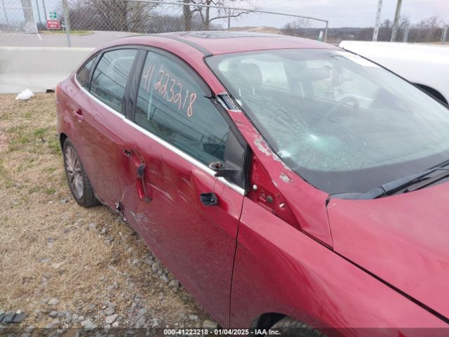 1FADP3J22GL313631 Ford Focus Titanium