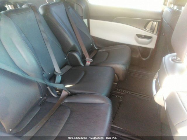 KNDNB4H30R6415707 KIA Carnival Mpv Lx Seat Package