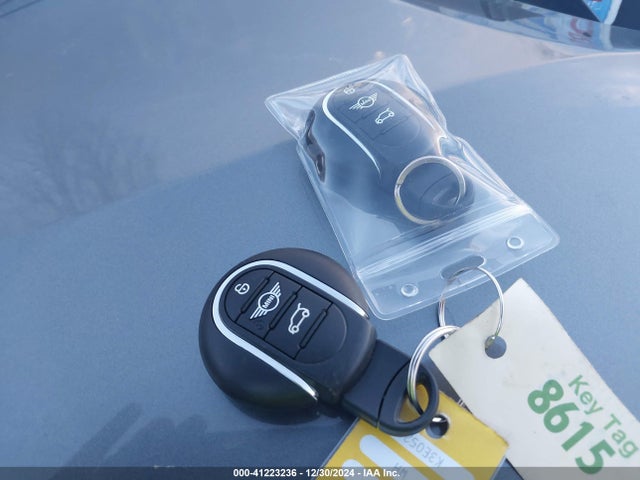 2019 MINI COUNTRYMAN WMZYV5C53K3E05220 Photo 10