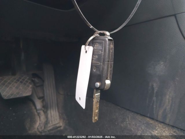 1VWAP7A39EC021773 Volkswagen Passat 2.5l S