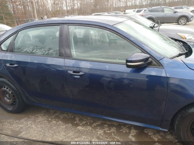 1VWAP7A39EC021773 Volkswagen Passat 2.5l S