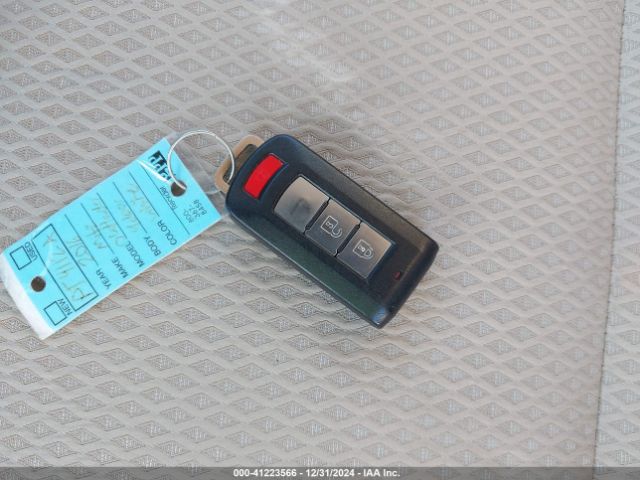 JA4AD3A31GZ047704 Mitsubishi Outlander Se