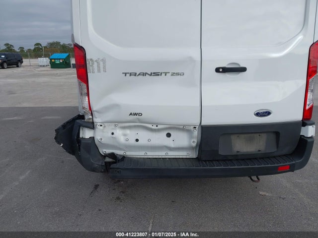 Ford Transit-250 2022 1FTBR2C81NKA64717 Image 17