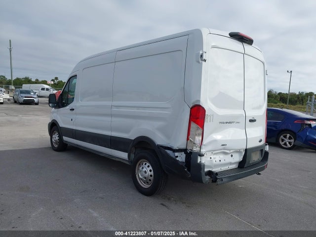 Ford Transit-250 2022 1FTBR2C81NKA64717 Image 3
