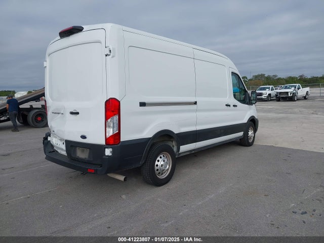 Ford Transit-250 2022 1FTBR2C81NKA64717 Image 4