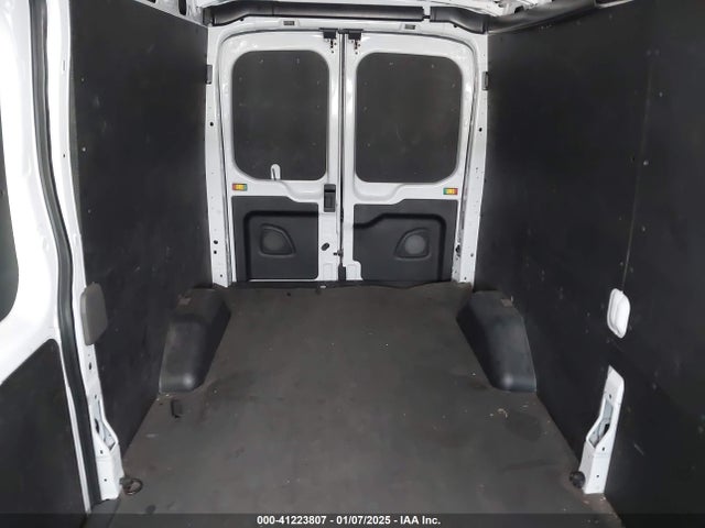 Ford Transit-250 2022 1FTBR2C81NKA64717 Image 8