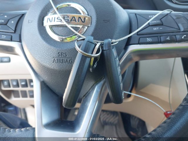 JN8AT2MT7KW264302 Nissan ROGUE SV