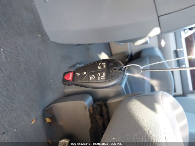 2010 CHRYSLER TOWN & COUNTRY 2A4RR5D18AR310587 Photo 10