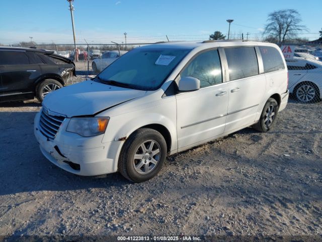 2010 CHRYSLER TOWN & COUNTRY 2A4RR5D18AR310587 Photo 1