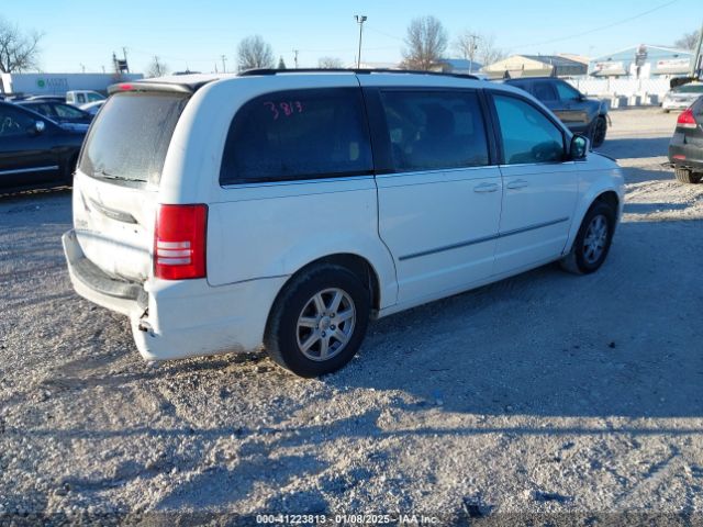 2010 CHRYSLER TOWN & COUNTRY 2A4RR5D18AR310587 Photo 3