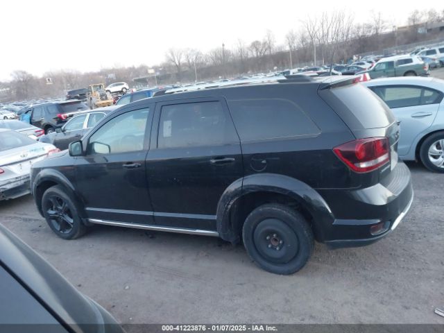 3C4PDCGG0JT515916 Dodge Journey Crossroad