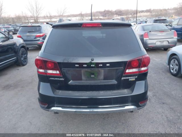 3C4PDCGG0JT515916 Dodge Journey Crossroad