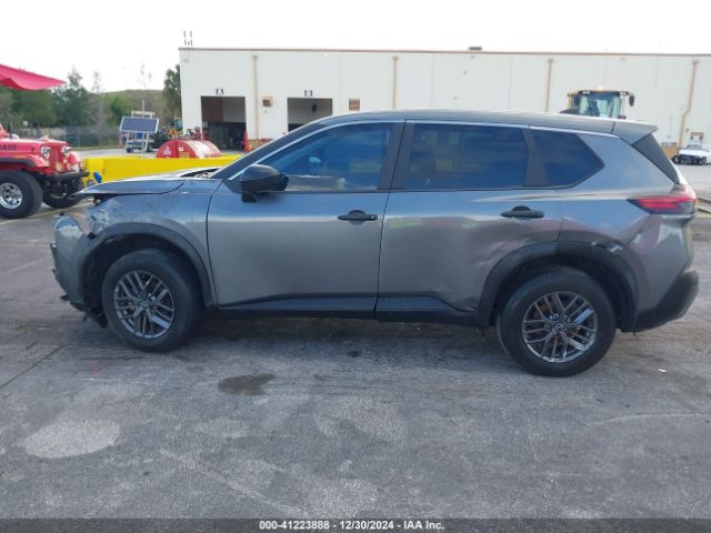 5N1BT3AB1PC756040 Nissan Rogue S Intelligent Awd