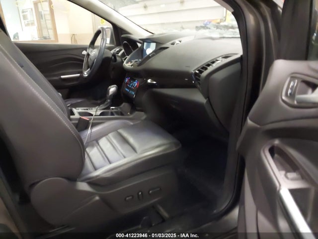 Ford Escape Titanium 2019 1FMCU9J95KUA81779 Image 5