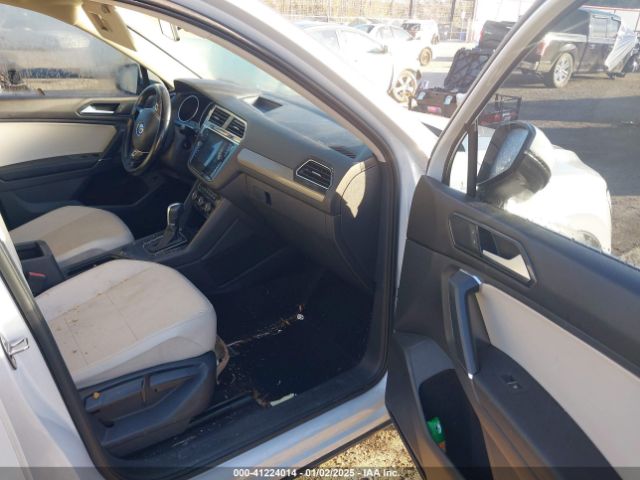 3VV3B7AX7JM024517 Volkswagen Tiguan 2.0t Se/2.0t Sel