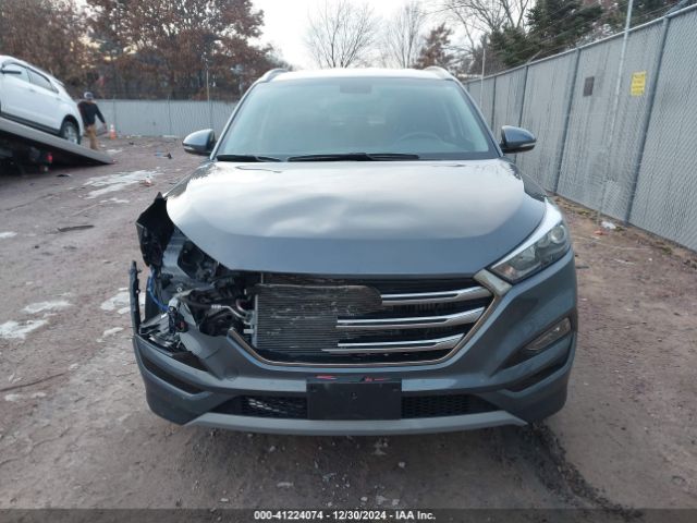 KM8J3CA25JU670260 Hyundai Tucson Limited
