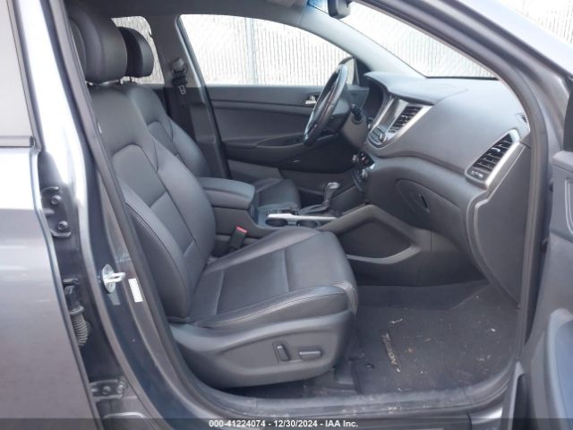KM8J3CA25JU670260 Hyundai Tucson Limited