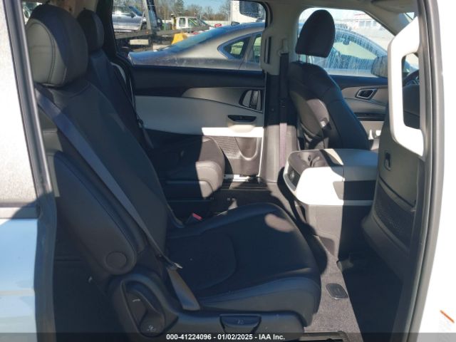 KNDNB4H36R6321007 KIA Carnival Mpv Lx Seat Package