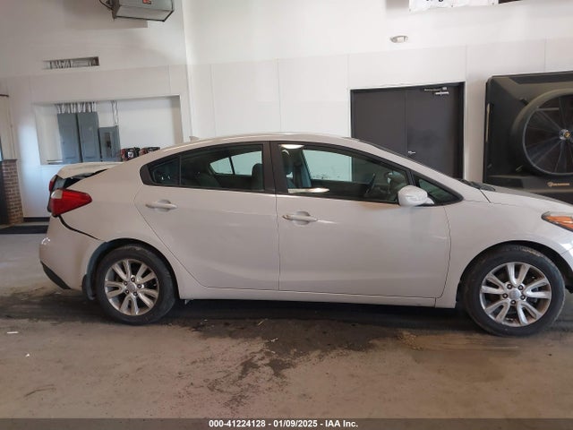 KIA FORTE LX 2015 KNAFK4A67F5374693 Image 13