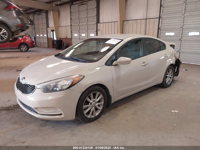 KIA FORTE LX 2015 KNAFK4A67F5374693 Image 2