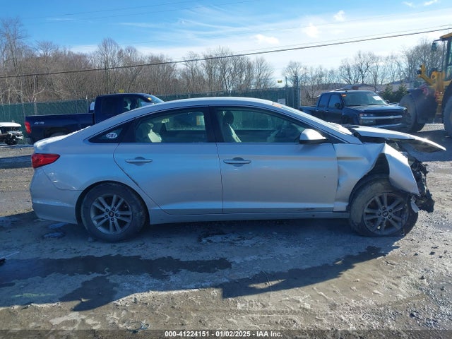 Hyundai SONATA SE 2015 5NPE24AF7FH223013 Image 13