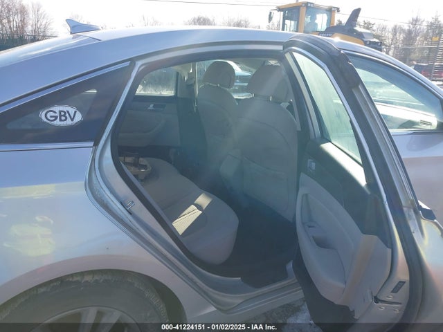 Hyundai SONATA SE 2015 5NPE24AF7FH223013 Image 8
