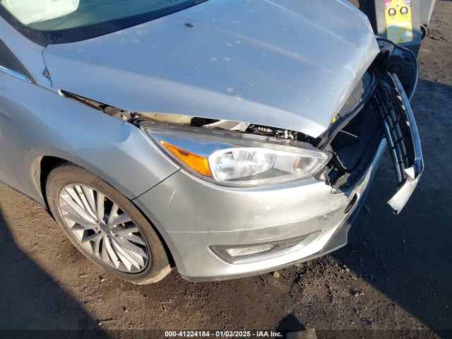 1FADP3J29JL273071 Ford Focus Titanium