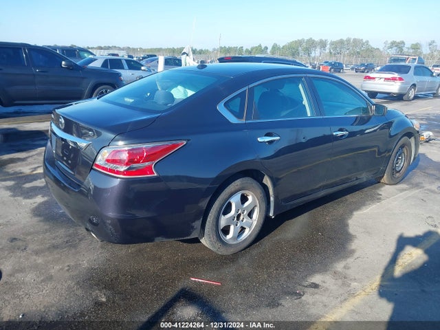 Nissan Altima 2.5 S 2015 1N4AL3AP1FN862749 Image 4