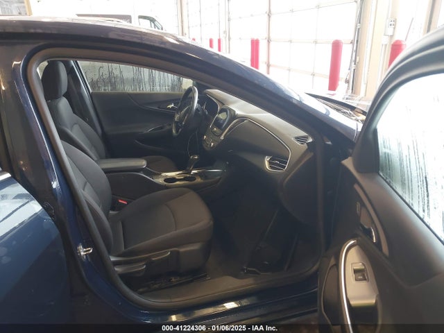 1G1ZJ5SU1HF228625 Chevrolet MALIBU HYBRID