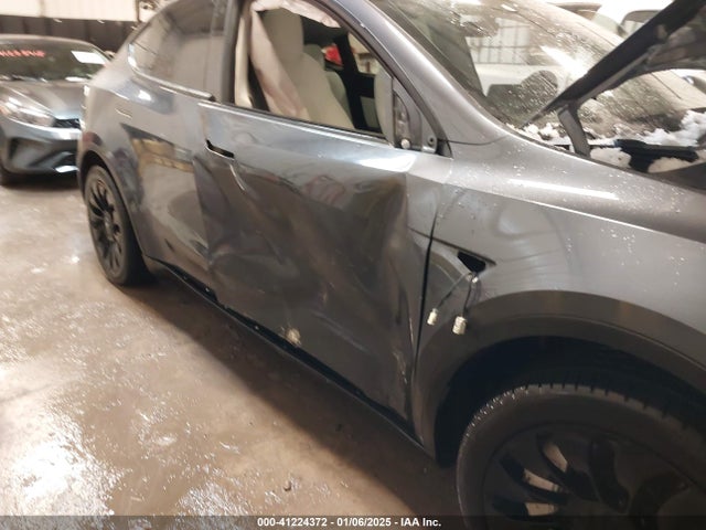 2021 TESLA MODEL Y 5YJYGDEE9MF109820 Photo 5