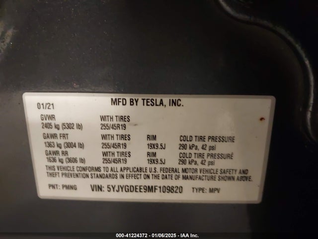 2021 TESLA MODEL Y 5YJYGDEE9MF109820 Photo 8