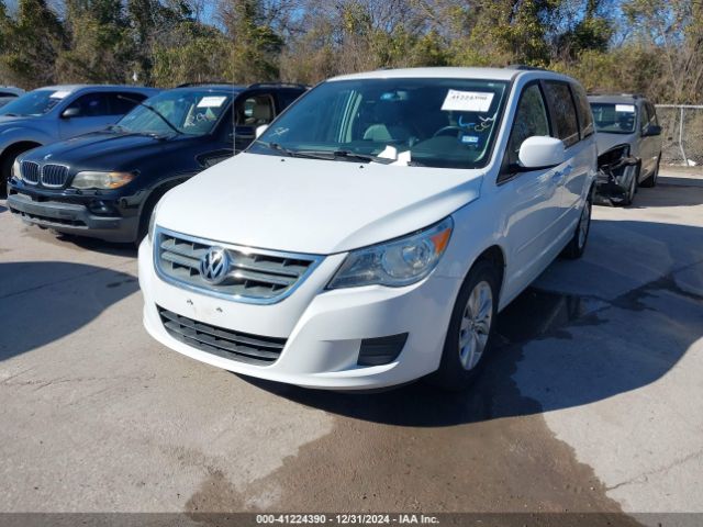 2C4RVABG8ER135247 Volkswagen ROUTAN SE