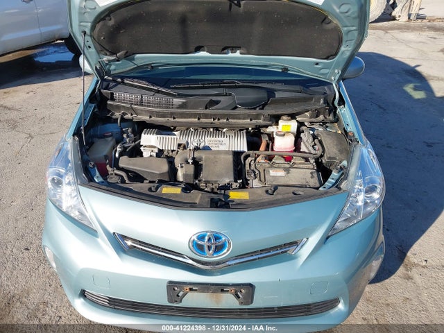 Toyota Prius V Two 2014 JTDZN3EU2EJ006518 Image 10