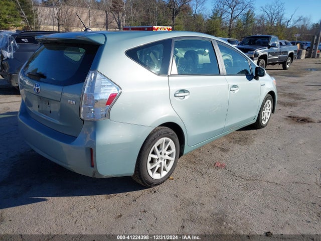 Toyota Prius V Two 2014 JTDZN3EU2EJ006518 Image 4