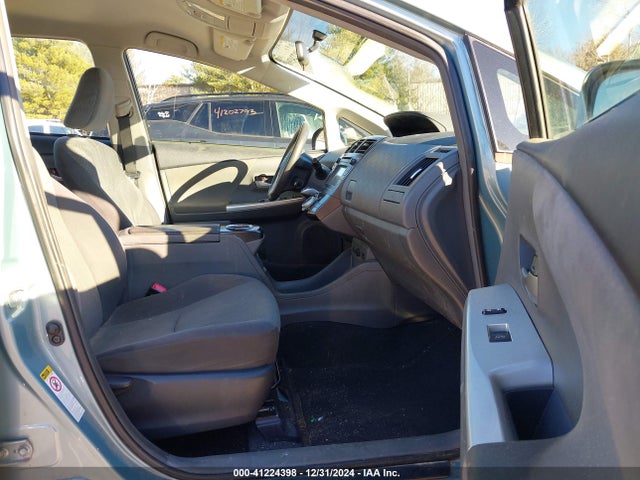 Toyota Prius V Two 2014 JTDZN3EU2EJ006518 Image 5