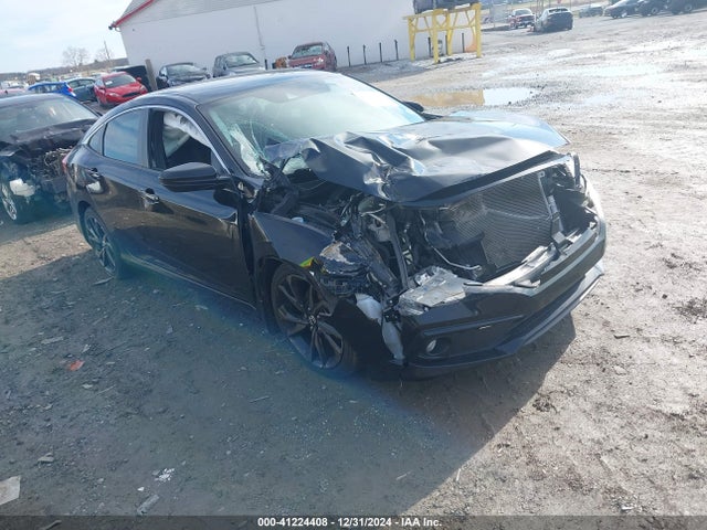 2019 19XFC2F86KE001268 main image