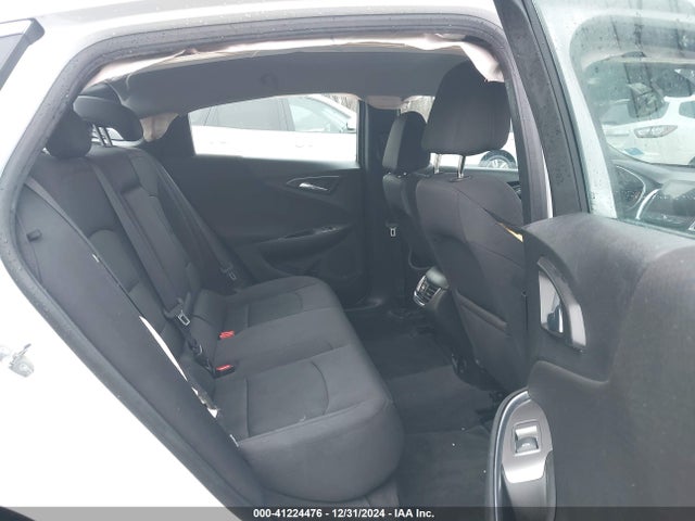1G1ZE5ST9HF230215 Chevrolet MALIBU 1LT