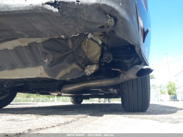 5TDKRKEC3RS187306 Toyota SIENNA LE