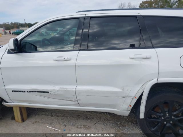 1C4RJEAG2JC460158 Jeep Grand Cherokee Altitude 4x2