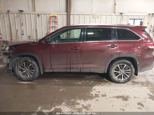 Toyota Highlander Xle 2018 5TDJZRFH6JS867817 Image 14