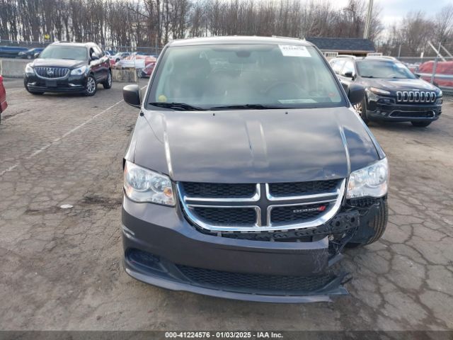 2C4RDGBG5KR572009 Dodge Grand Caravan Se